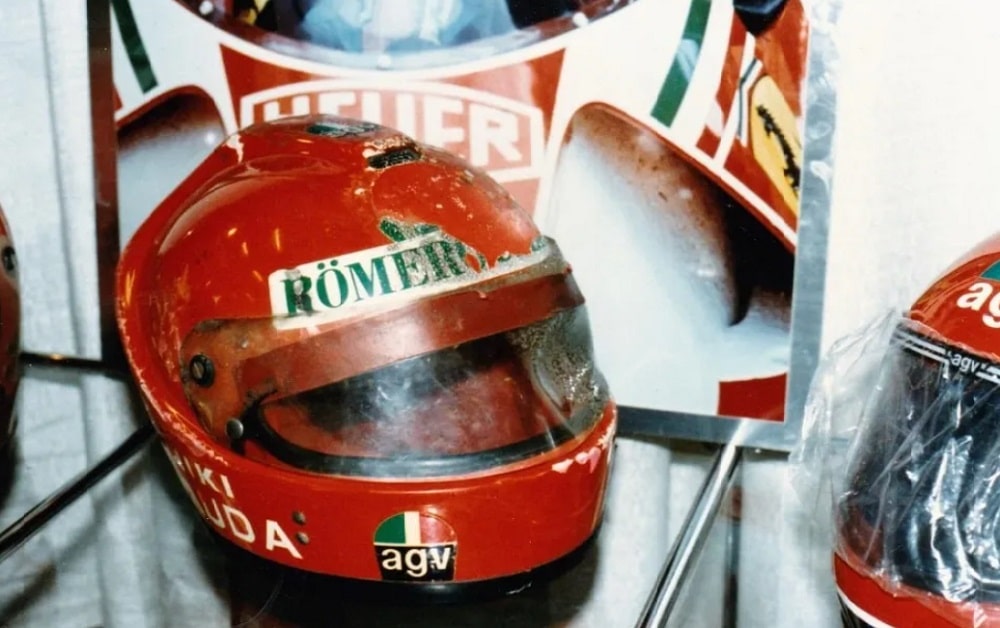 Niki Lauda X1 AGV Helmet (2)